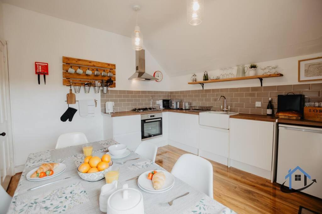 Indigo Snug - Gorgeous 2 Bed Flat In The Heart Of Cromer Ngoại thất bức ảnh
